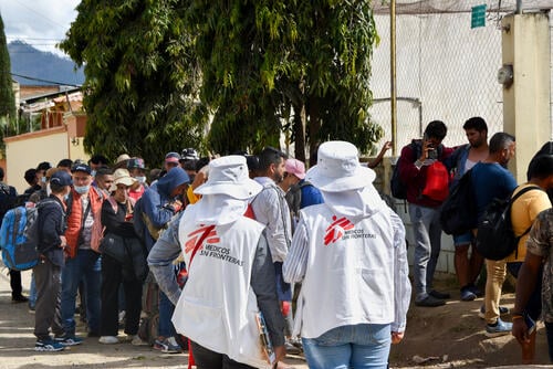 Migrants at the Honduras-Nicaragua border