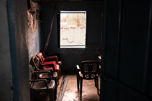 An empty waiting rooom at a health care centre in Hamidya IDP camp in Zalingei, Darfur. This centre is one of many which have been left unable to deliver services as a result of cuts to international funding of humanitarian aid in Sudan.