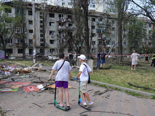 Damaged ambulance station, injured medical personnel: the aftermath of the Russian military’s attack on Kyiv  

On the night of July 2 2026, the Russian military carried out yet another massive attack on Kyiv, where Médecins Sans Frontières staff live and work. Official reports so far confirm 20 deaths and at least 86 wounded have been reported. Among the targets was an ambulance station, where six personnel were injured: three paramedics and three driver-technicians.  

The attack also damaged a hotel and residential buildings. People who were sleeping at night got trapped under the rubble. Emergency services are still searching for the dead and wounded. The city’s healthcare system was overwhelmed — there are reports that 110 ambulance crews were working simultaneously to respond to emergencies.  

“In the dark, from basements and the bottom of stairwells, we heard the Russian jet drones passing overhead in central Kyiv, not knowing what they would target, but fully expecting that yet again civilians and civilian infrastructure would be hit - and they were”, says Robin Meldrum, Country Director for MSF in Ukraine. “We start a new day yet again with shock and horror - the idea that ambulance and emergency-response teams have to dig people out from the remains of destroyed residential blocks – and save the lives of their own colleagues who have been targeted.”  

MSF once again emphasizes that medical workers and healthcare facilities throughout Ukraine remain unprotected, working under constant threat and on the verge of resource depletion. We condemn the attacks by Russian forces, which endanger not only the civilian population but also their ability to receive medical care after being wounded.