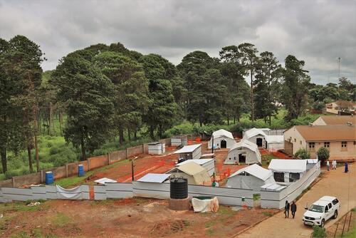 MSF set up this cholera treatment centre in Lichinga, the provincial capital of Niassa, in northern Mozambique.