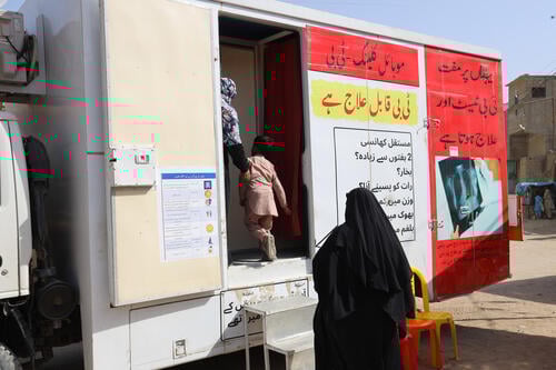 MSF truck carrying X-ray machine