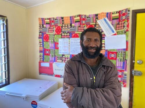 0227 - Jonah, village healthcare volunteer in Minj, Jiwaka province