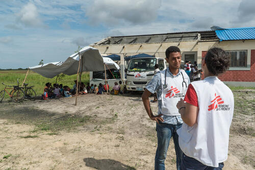 Mobile clinic in Inhamissua and Nhasassa