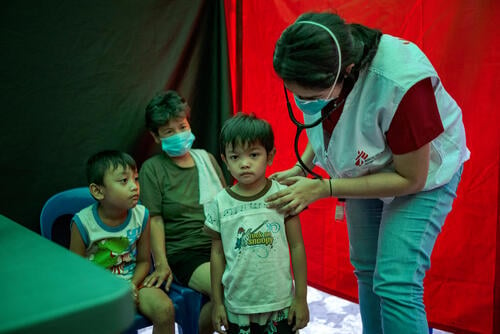 Tuberculosis in Tondo, Manila - Ezra Acayan