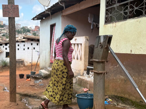 Borehole providing families with water in the Mballa 2 neighbourhood, Djoungolo Health District.