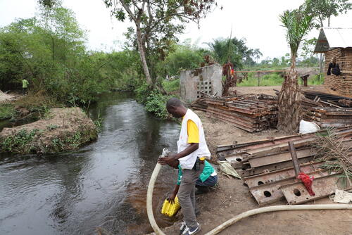 Magloire Mwanakiese, responsable eau, hygiène et assainissement au sein de l'équipe de MSF