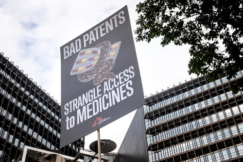 MSF protest against sofosbuvir patent in Munich