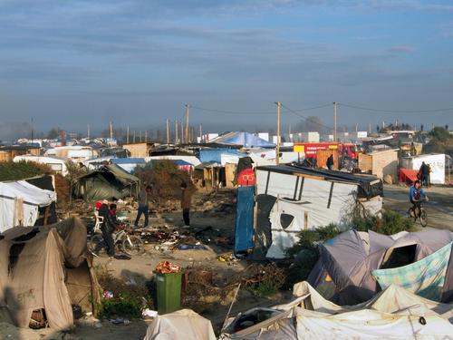 Third day of Calais Dismantlement