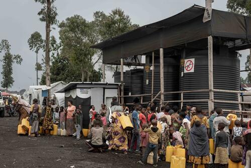 Water distribution in Lwashi camp