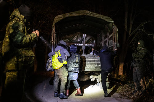 Family pushed back - Polish border