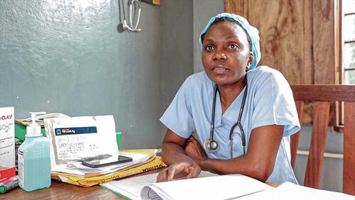 Dr Bienvenue Finanga/ médecin urgentiste au Centre Hospitalier de Luyindu