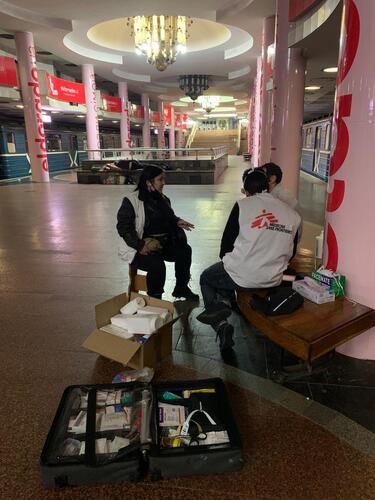 Medical consultations in a metro station