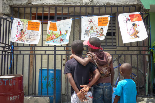  Actividades de saneamiento en barrios marginales urbanos, Haití.