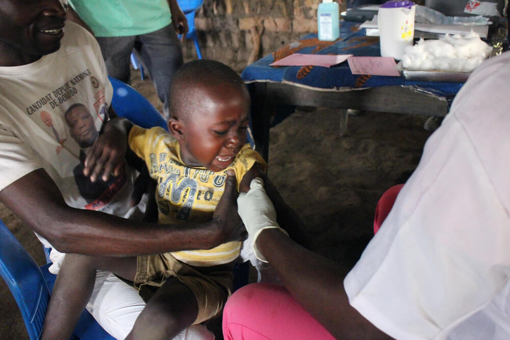 Measles vaccination in Mai-Ndombe Province