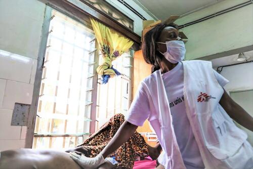 Dr Pulchérie Ditondo, MSF/en charge de la décentralisation des soins à Kinshasa.
