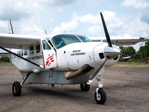 An MSF airplane landed in Old Fangak
