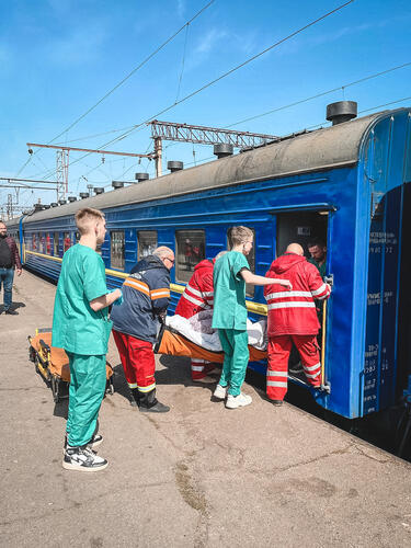 قطار الإحالة الطبي الأول - أوكرانيا