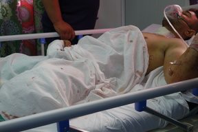 Influx of patiens in Qayara hospital