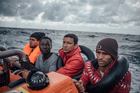 Aquarius SAR: Winter conditions and high seas