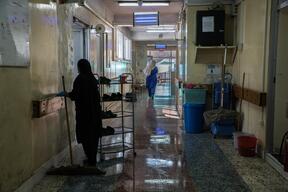 CORRIDOR MATERNITY-3