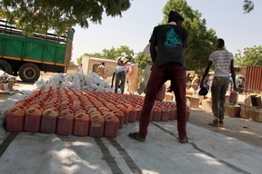 Food distribution in Maiduguri, Nigeria