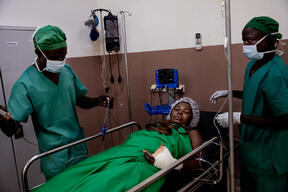 The journey of a wounded woman at MSF'SICA hospital in Bangui