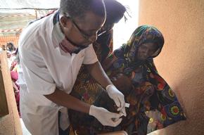 Health centers for malian refugees, all uses.