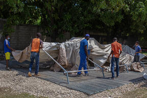 Cholera emergency response in Port-au-Prince 05