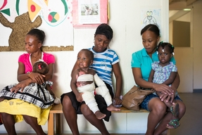 Drouillard: burnt people hospital in Haiti