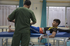 MSF cares for wounded protesters in Baghdad