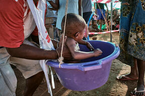 Malnutrition emergency: mobile clinic in Ranobe