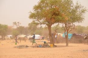 Health centers for malian refugees, all uses.