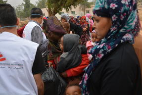 Migrants and refugees in Zintan and Gharyan detention centres in Libya