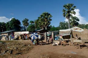 Batangafo Hospital : the last place to hide