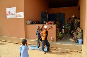Health centers for malian refugees, all uses.