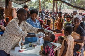 Cholera vaccination at Nyaragusu refugee camp in Tanzania