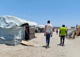 IDP camp in Meer Island, Leer