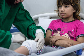 Bushra & Anoud - war wounded - Mosul