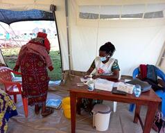MSF provides assistance to 18,000 Congolese refugees in Nyakabande holding camp