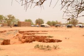 Health centers for malian refugees, all uses.