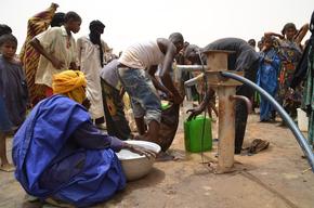 Health centers for malian refugees, all uses.