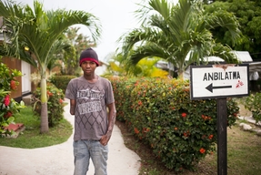 Drouillard: burnt people hospital in Haiti