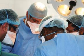 A flying MSF tuberculosis  surgery team in Yeravan