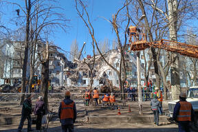 MSF teams treating patients after the missile attack on a residential building in Zaporizhzhia  - March 02,  2023