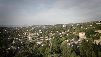 Haiti, caught in the crossfire (EP1-INT)