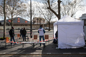 Coronavirus: MSF's mobile clinic for vulnerable groups