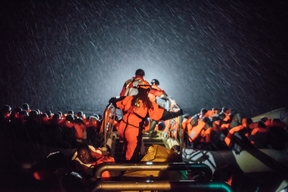 Aquarius SAR: Winter conditions and high seas
