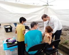 An MSF mobile clinic assists migrants at the Honduras-Nicaragua border