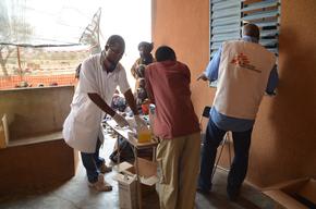 Health centers for malian refugees, all uses.