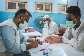 PAKISTAN - Karachi C19 Vaccination 09